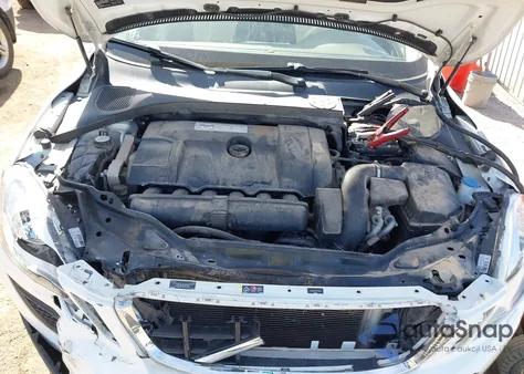 2013 Volvo Xc60 3.2/3.2 Platinum/3.2 Premier/3.2 Premier Plus z USA, uszkodzony, nr VIN YV4952DL3D2405978